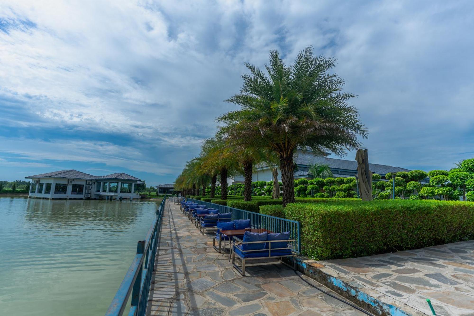 Lumbini Palace Resort Extérieur photo