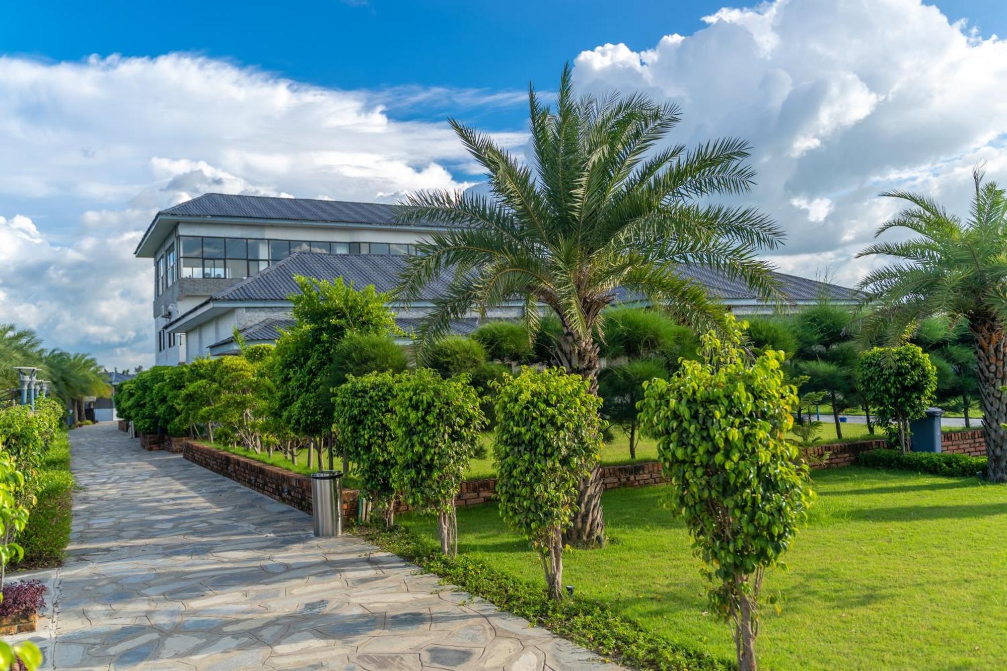 Lumbini Palace Resort Extérieur photo